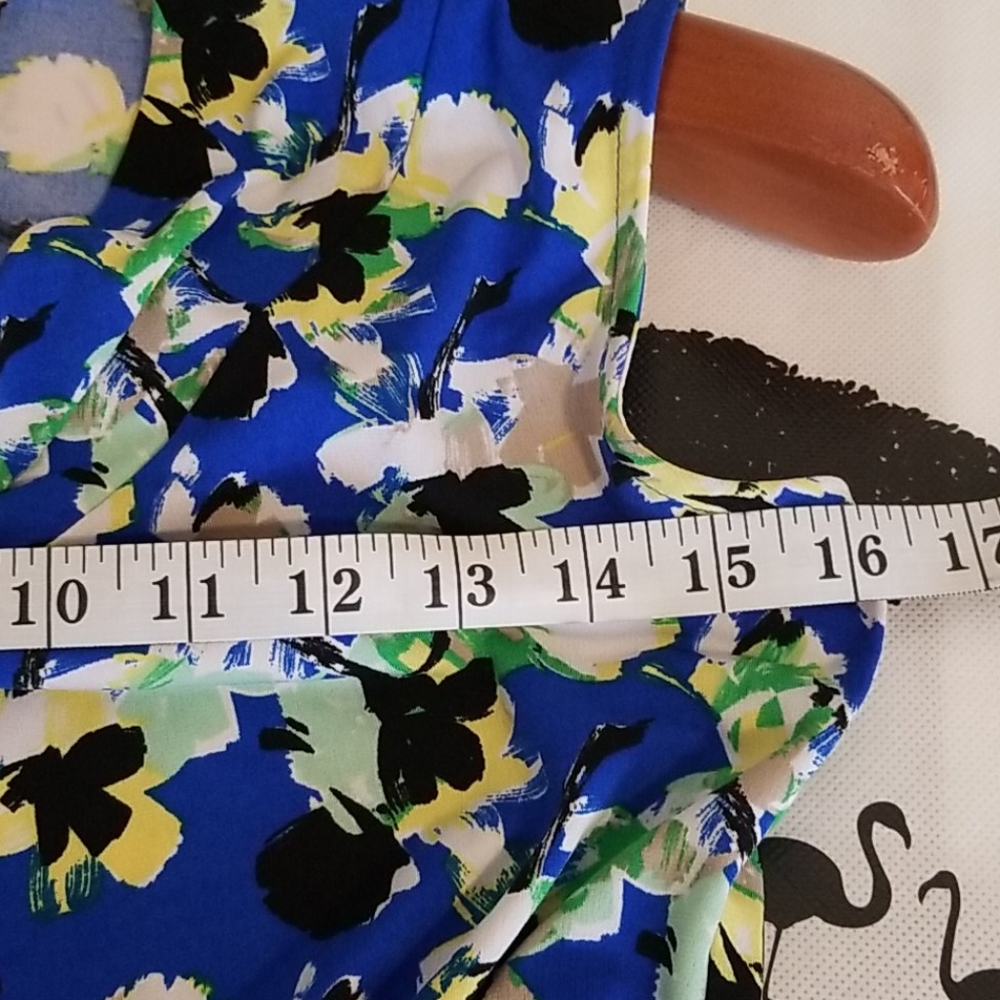 Dana Buchman sleeveless blouse - Picture 2 of 5